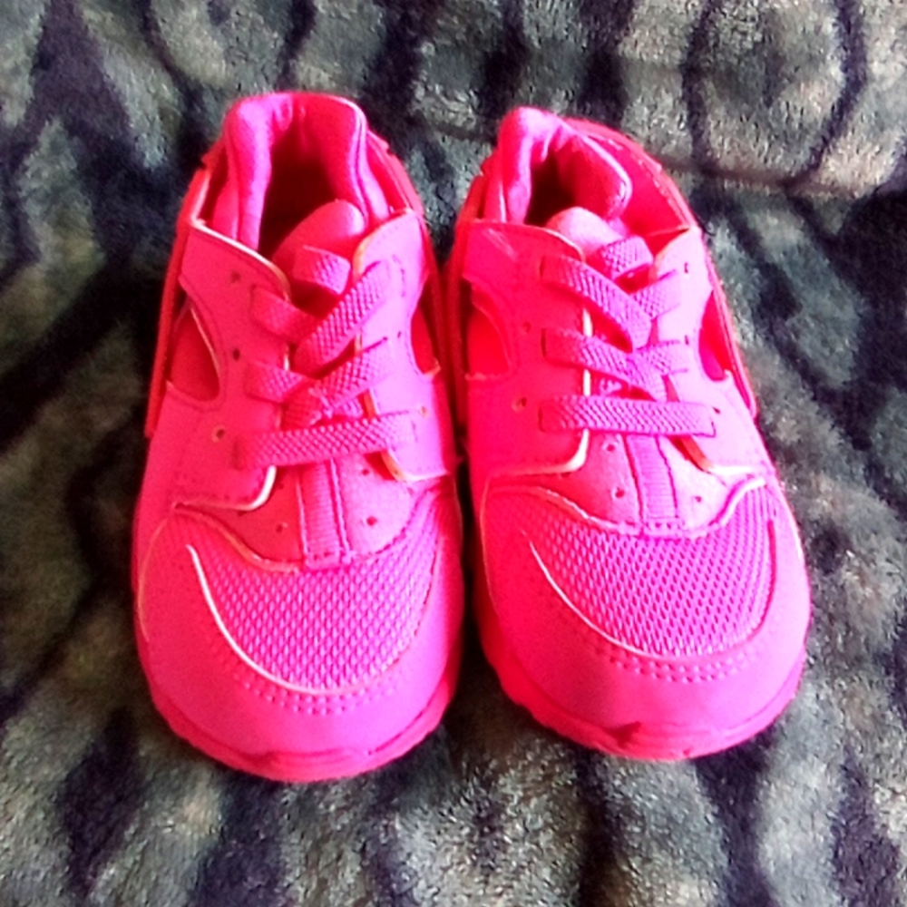 pink baby girl Nikes